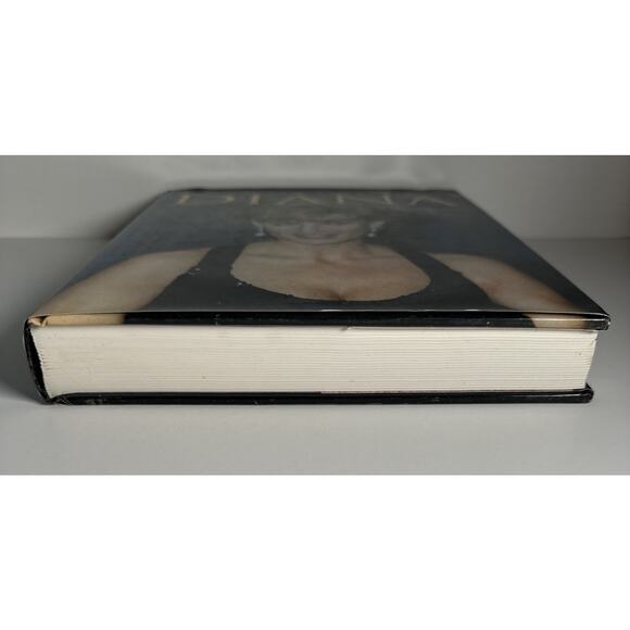 Diana (Unseen Archives) - Hardcover By Alison Gauntlett - Picture 4 of 10